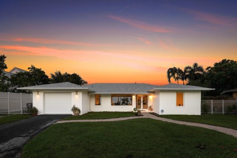 House in Delray Beach, Florida 3 bedrooms, 142.51 sq.m. № 2365340 - photo 6