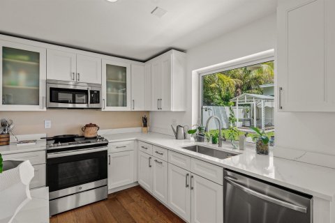House in Delray Beach, Florida 3 bedrooms, 142.51 sq.m. № 2365340 - photo 19