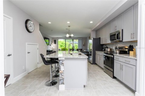 Adosado en alquiler en Kissimmee, Florida, 4 dormitorios, 159.88 m2 № 1687556 - foto 18