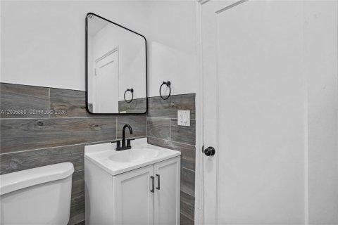 House in Miami, Florida 3 bedrooms, 88.54 sq.m. № 2069636 - photo 18