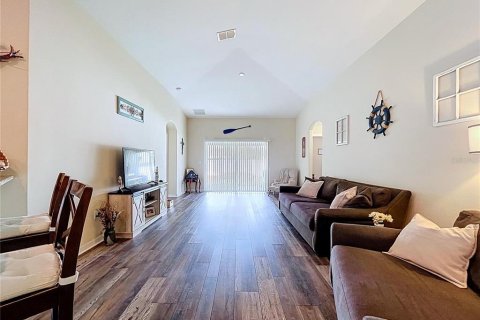 House in Hudson, Florida 4 bedrooms, 177.26 sq.m. № 1876033 - photo 21