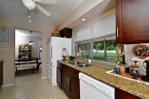 Villa ou maison à vendre à Lehigh Acres, Floride: 4 chambres № 2088302 - photo 21