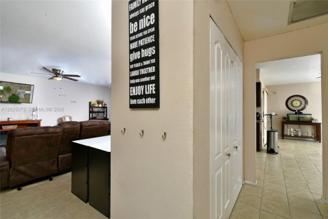Villa ou maison à vendre à Lehigh Acres, Floride: 4 chambres № 2088302 - photo 7