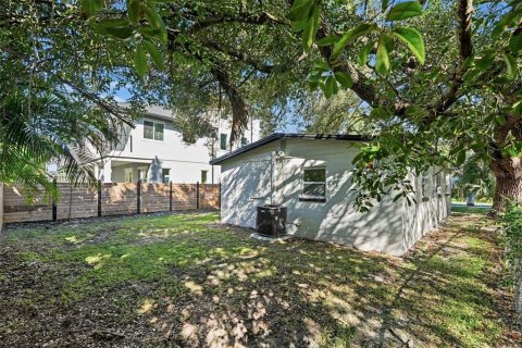 Villa ou maison à louer à Tampa, Floride: 3 chambres, 97.92 m2 № 2416346 - photo 15