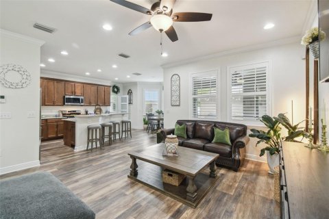 House in New Port Richey, Florida 4 bedrooms, 245.26 sq.m. № 1769935 - photo 19