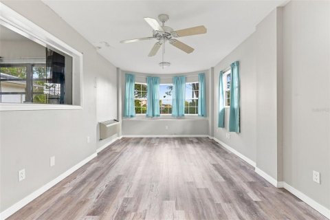 Villa ou maison à vendre à Sarasota, Floride: 2 chambres, 129.6 m2 № 2299666 - photo 15