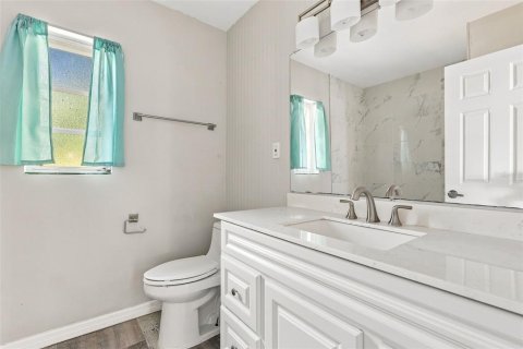 Villa ou maison à vendre à Sarasota, Floride: 2 chambres, 129.6 m2 № 2299666 - photo 24