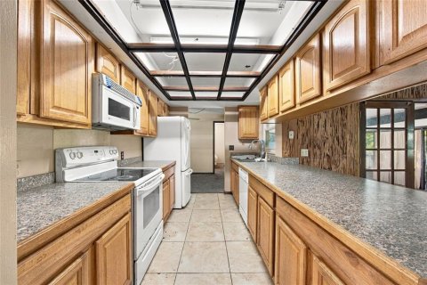 Villa ou maison à vendre à Lutz, Floride: 3 chambres, 151.62 m2 № 2395715 - photo 8