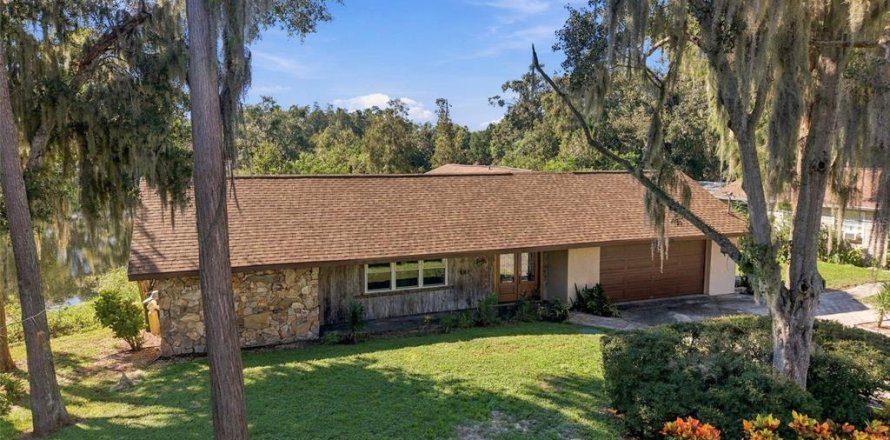 Villa ou maison à Lutz, Floride 3 chambres, 151.62 m2 № 2395715