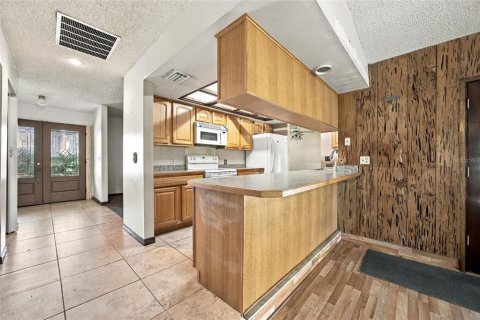 Villa ou maison à vendre à Lutz, Floride: 3 chambres, 151.62 m2 № 2395715 - photo 7