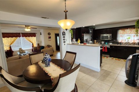 Villa ou maison à vendre à Hollywood, Floride: 3 chambres, 127.74 m2 № 2193950 - photo 9