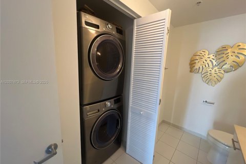 Copropriété à louer à Miami, Floride: 2 chambres, 136.85 m2 № 2145685 - photo 5