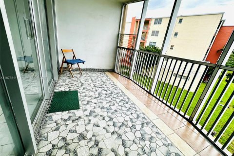 Купить кондоминиум в Майами, Флорида 1 спальня, 96.25м2, № 1931794 - фото 8