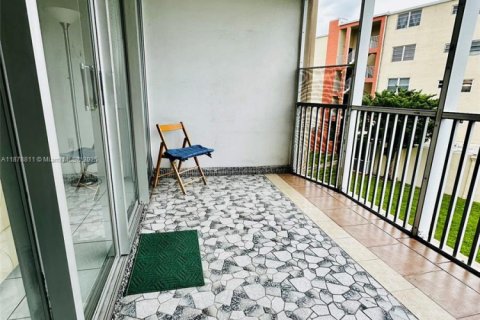 Купить кондоминиум в Майами, Флорида 1 спальня, 96.25м2, № 1931794 - фото 7