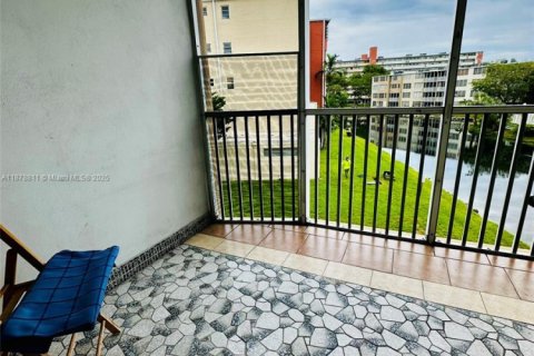 Купить кондоминиум в Майами, Флорида 1 спальня, 96.25м2, № 1931794 - фото 9