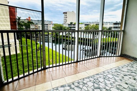 Купить кондоминиум в Майами, Флорида 1 спальня, 96.25м2, № 1931794 - фото 12