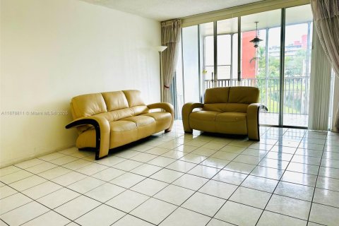 Купить кондоминиум в Майами, Флорида 1 спальня, 96.25м2, № 1931794 - фото 4