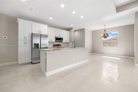 House in LaBelle, Florida 4 bedrooms, 154.4 sq.m. № 2035078 - photo 7