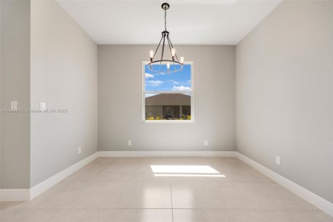 House in LaBelle, Florida 4 bedrooms, 154.4 sq.m. № 2035078 - photo 15