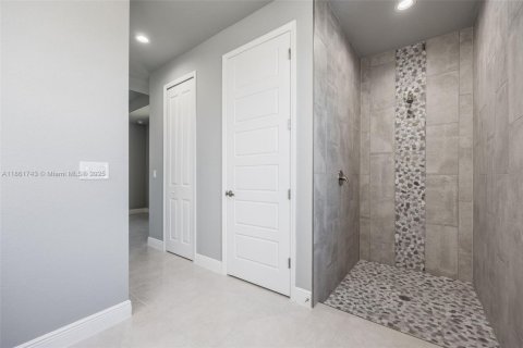 House in LaBelle, Florida 4 bedrooms, 154.4 sq.m. № 2035078 - photo 26