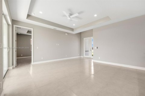 House in LaBelle, Florida 4 bedrooms, 154.4 sq.m. № 2035078 - photo 14