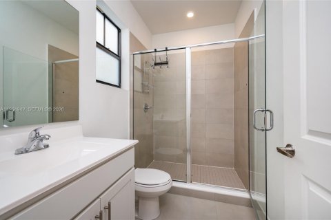 Casa en alquiler en Miami, Florida, 5 dormitorios, 366.5 m2 № 2026885 - foto 22