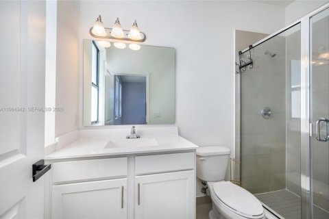 Casa en alquiler en Miami, Florida, 5 dormitorios, 366.5 m2 № 2026885 - foto 29