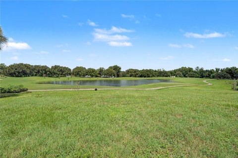 House in Dade City, Florida 4 bedrooms, 254.65 sq.m. № 2259535 - photo 6