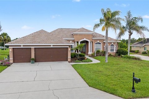 House in Dade City, Florida 4 bedrooms, 254.65 sq.m. № 2259535 - photo 16
