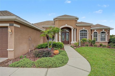 House in Dade City, Florida 4 bedrooms, 254.65 sq.m. № 2259535