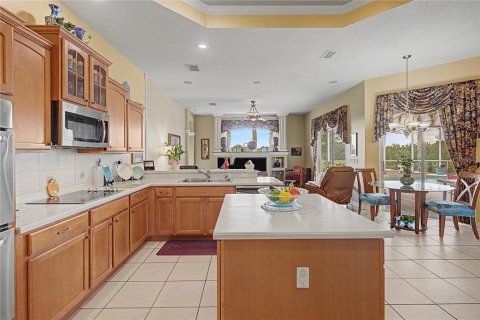 House in Dade City, Florida 4 bedrooms, 254.65 sq.m. № 2259535 - photo 3