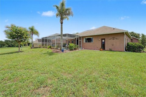 House in Dade City, Florida 4 bedrooms, 254.65 sq.m. № 2259535 - photo 30