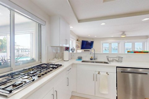 Casa en alquiler en Saint Pete Beach, Florida, 4 dormitorios, 243.59 m2 № 1900237 - foto 23