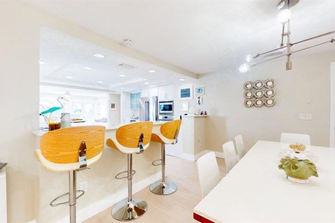 Casa en alquiler en Saint Pete Beach, Florida, 4 dormitorios, 243.59 m2 № 1900237 - foto 19