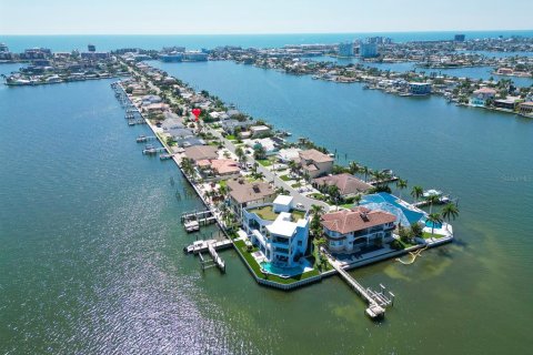 Casa en alquiler en Saint Pete Beach, Florida, 4 dormitorios, 243.59 m2 № 1900237 - foto 7