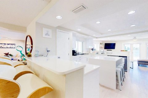 Casa en alquiler en Saint Pete Beach, Florida, 4 dormitorios, 243.59 m2 № 1900237 - foto 13