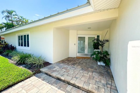 Casa en alquiler en Saint Pete Beach, Florida, 4 dormitorios, 243.59 m2 № 1900237 - foto 9