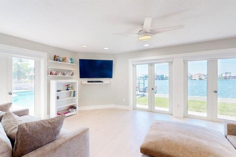 Casa en alquiler en Saint Pete Beach, Florida, 4 dormitorios, 243.59 m2 № 1900237 - foto 29