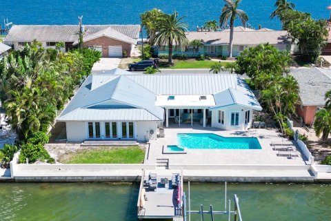 Casa en alquiler en Saint Pete Beach, Florida, 4 dormitorios, 243.59 m2 № 1900237 - foto 6