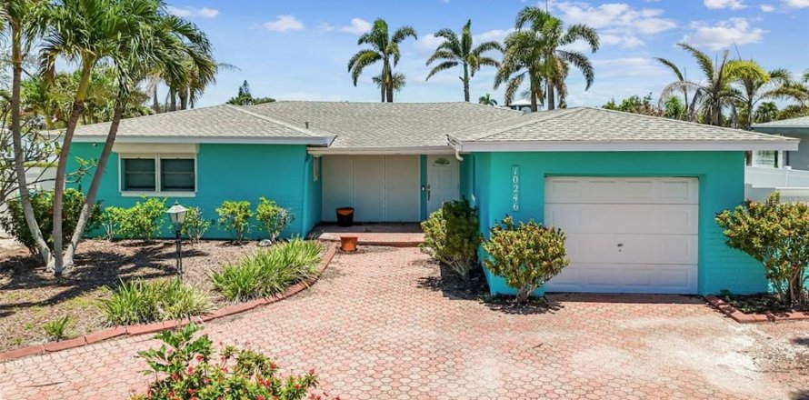 House in Treasure Island, Florida 3 bedrooms, 184.69 sq.m. № 1820896