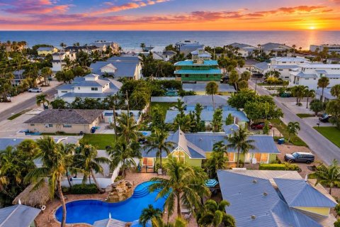 Copropriété à vendre à Holmes Beach, Floride: 2 chambres, 96.43 m2 № 2426040 - photo 2