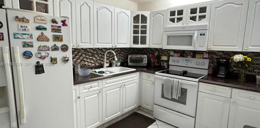 Condo à Hialeah, Floride, 2 chambres № 2056743