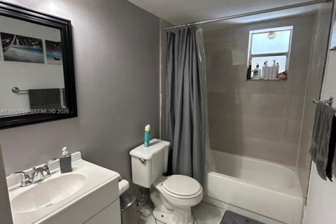 Copropriété à louer à Hialeah, Floride: 2 chambres, 96.43 m2 № 2056743 - photo 5
