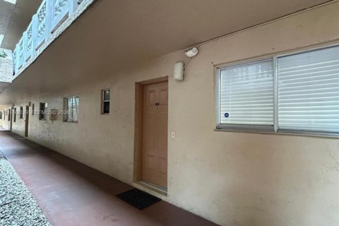 Copropriété à louer à Hialeah, Floride: 2 chambres, 96.43 m2 № 2056743 - photo 10