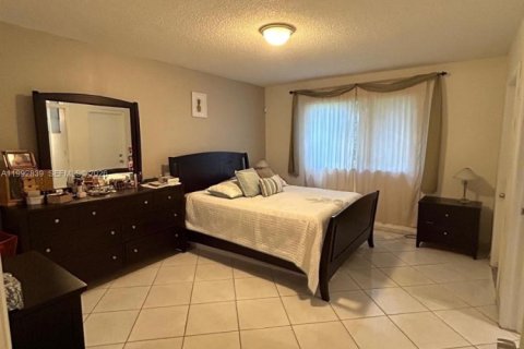 Copropriété à louer à Hialeah, Floride: 2 chambres, 96.43 m2 № 2056743 - photo 8