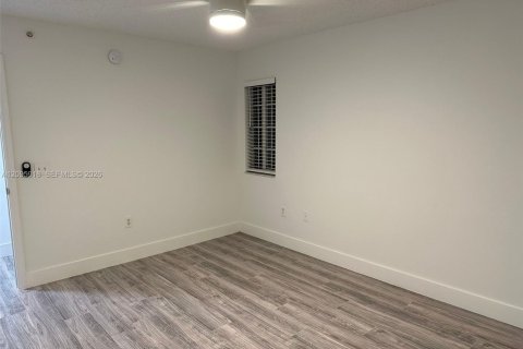 Copropriété à louer à Coconut Creek, Floride: 1 chambre, 72.28 m2 № 2384905 - photo 10