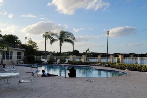 Copropriété à louer à Coconut Creek, Floride: 1 chambre, 72.28 m2 № 2384905 - photo 3