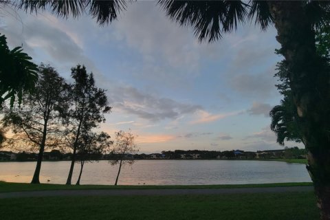 Copropriété à louer à Coconut Creek, Floride: 1 chambre, 72.28 m2 № 2384905 - photo 14