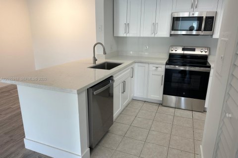 Copropriété à louer à Coconut Creek, Floride: 1 chambre, 72.28 m2 № 2384905 - photo 30