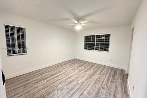 Copropriété à louer à Coconut Creek, Floride: 1 chambre, 72.28 m2 № 2384905 - photo 16